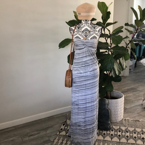 Volcom Dresses & Skirts - VOLCOM strapless dress🔥🔥🔥